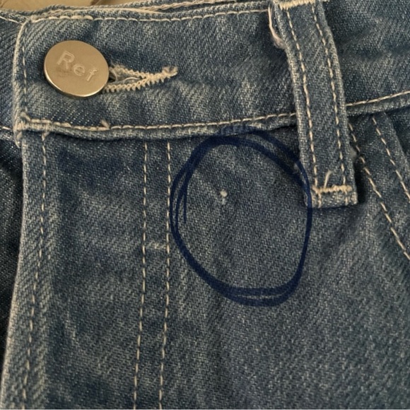 Reformation carpenter jeans, size 28 - Picture 7 of 7